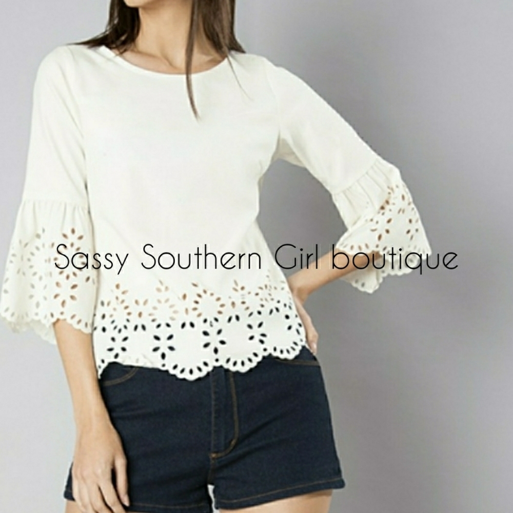 🆕⭐Ivory white laser cut bell sleeve top⭐